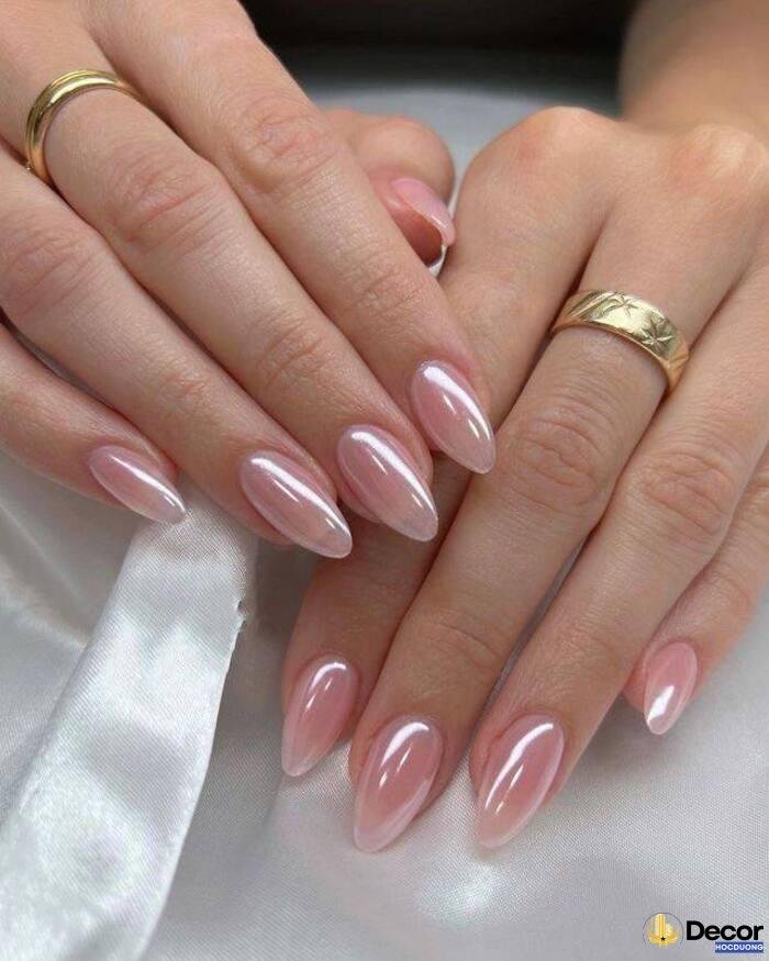 99+ mẫu nail tráng gương sang chảnh, thu hút mọi ánh nhìn