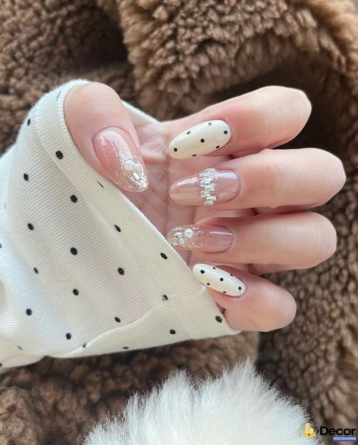 nail trắng xinh