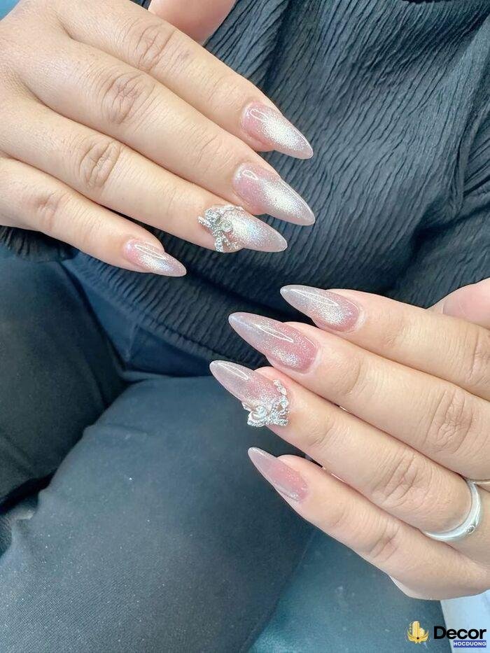 nail trong suốt sang chảnh nhất