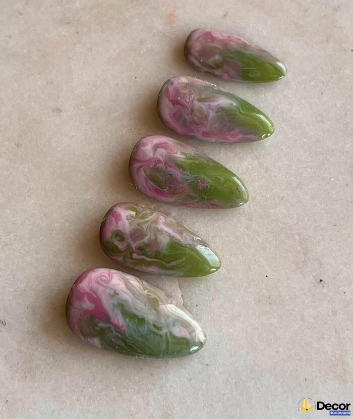 nail xà cừ hồng xanh