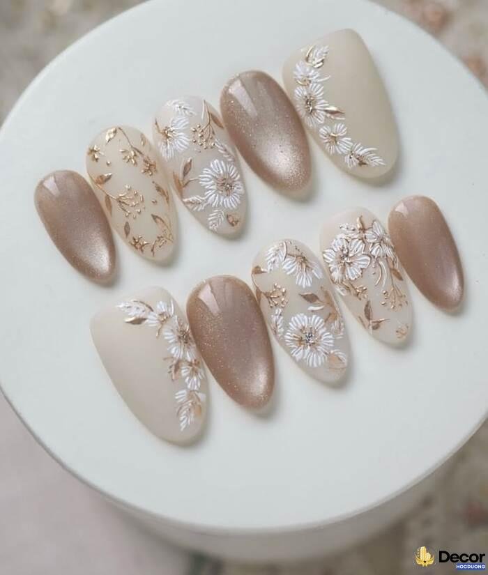 nails pastel