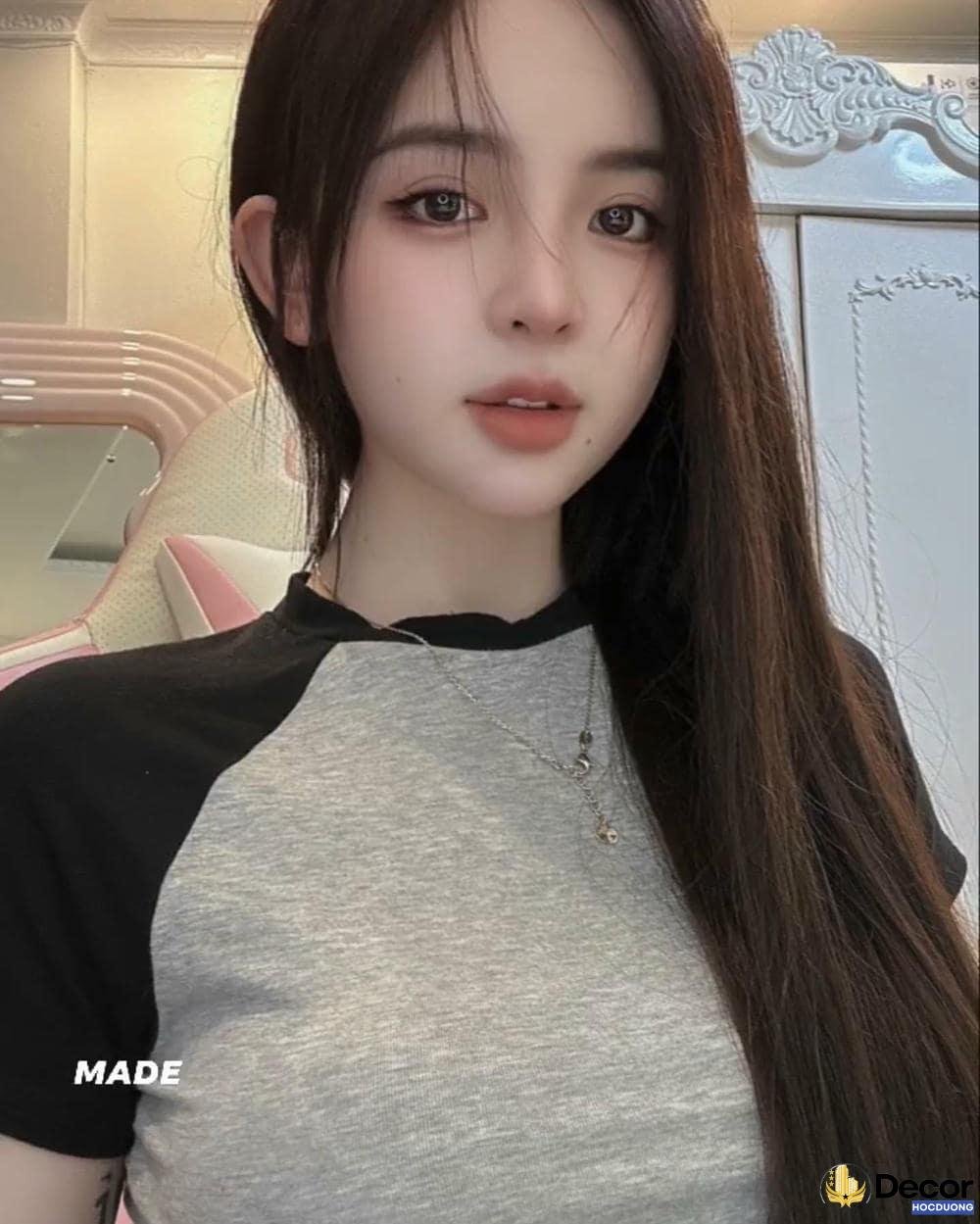 Trần Huyền Châu với mái tóc dài.