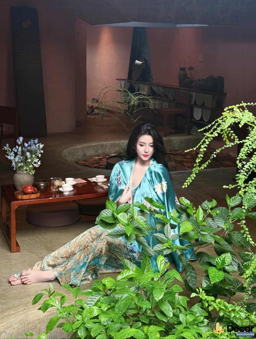 Võ Ngọc Trân ngoài trời.