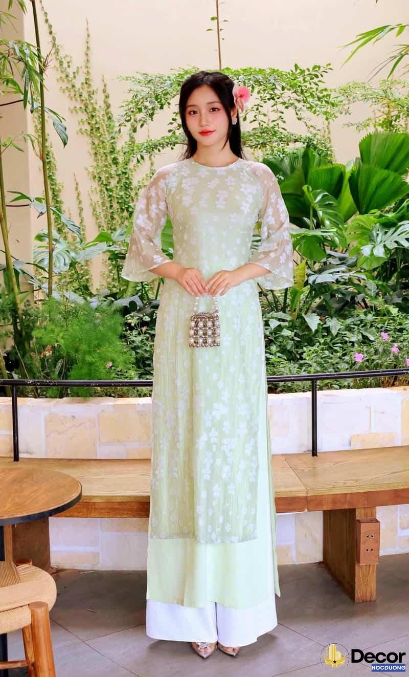 gái xinh mặc áo dài nền nã