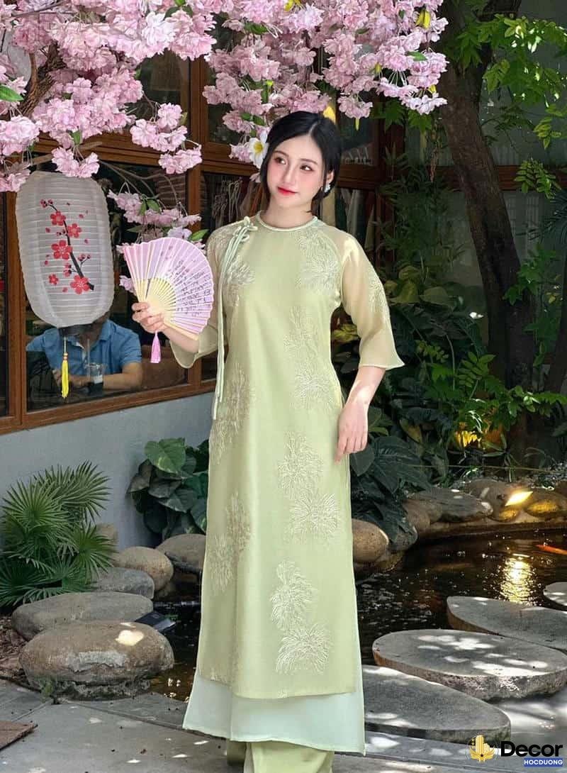gái xinh mặc áo dài nón lá