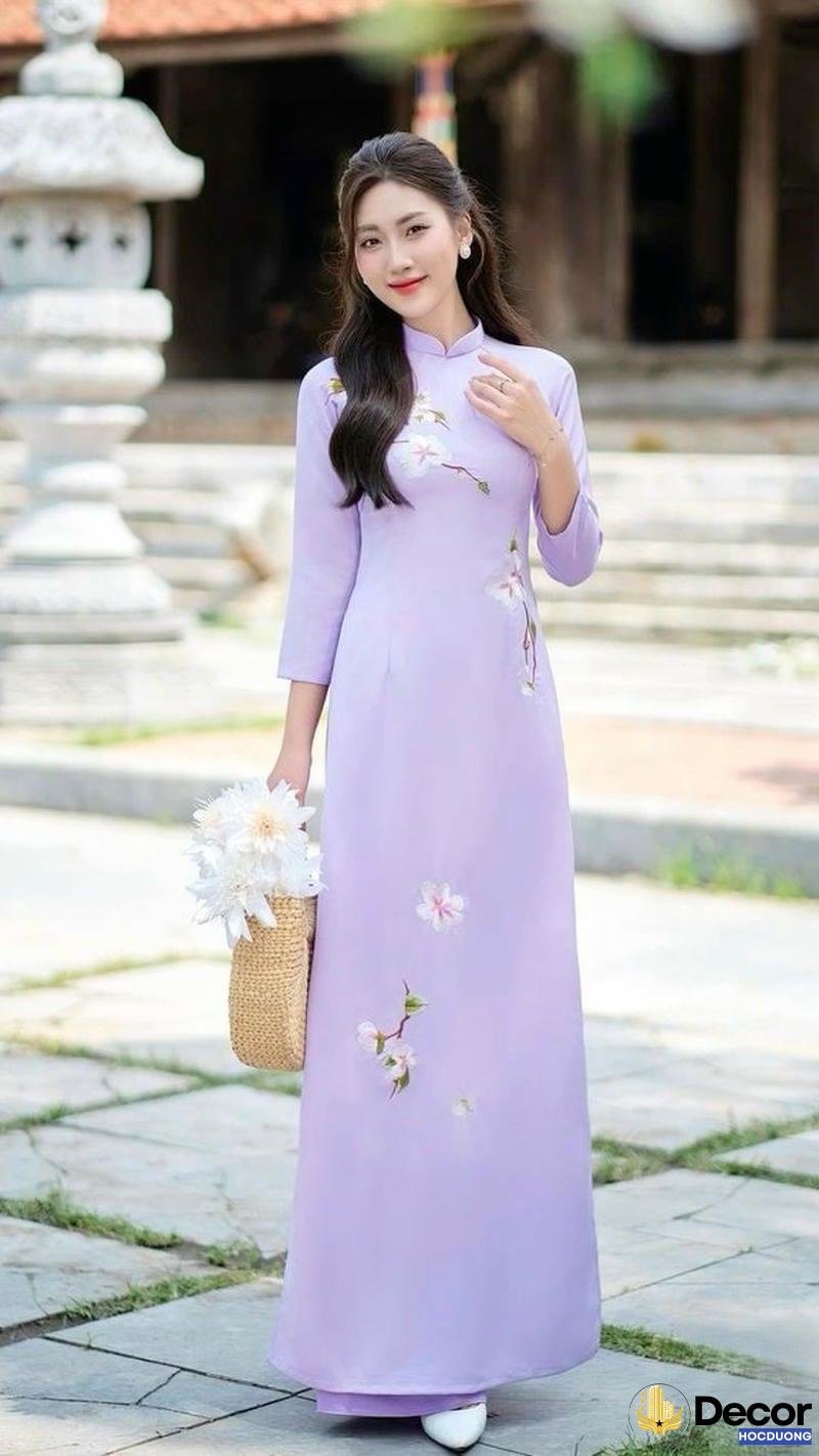 gái xinh mặc áo dài tạo dáng đẹp