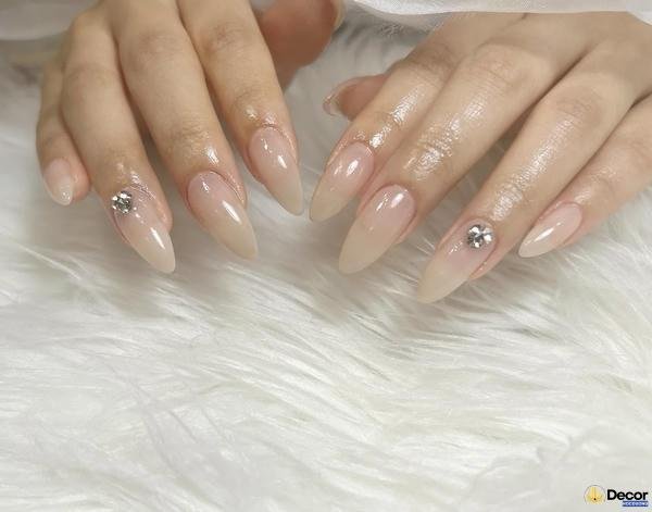 nail móng nhọn sáng tạo
