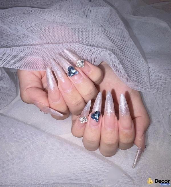 nail móng nhọn thẩm mỹ