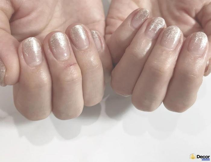 nail nhũ sang trọng