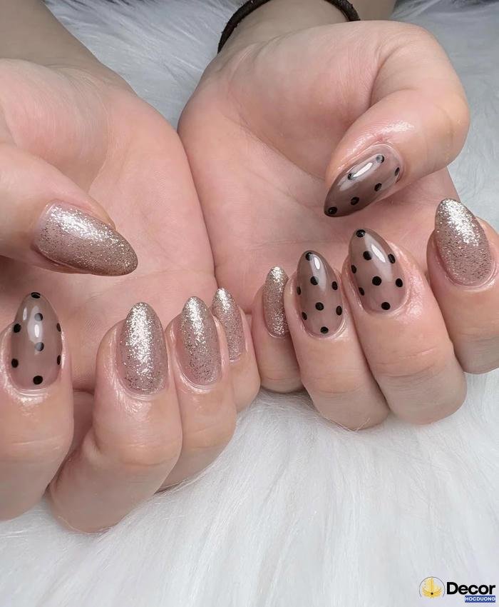 nail nhũ thanh lịch