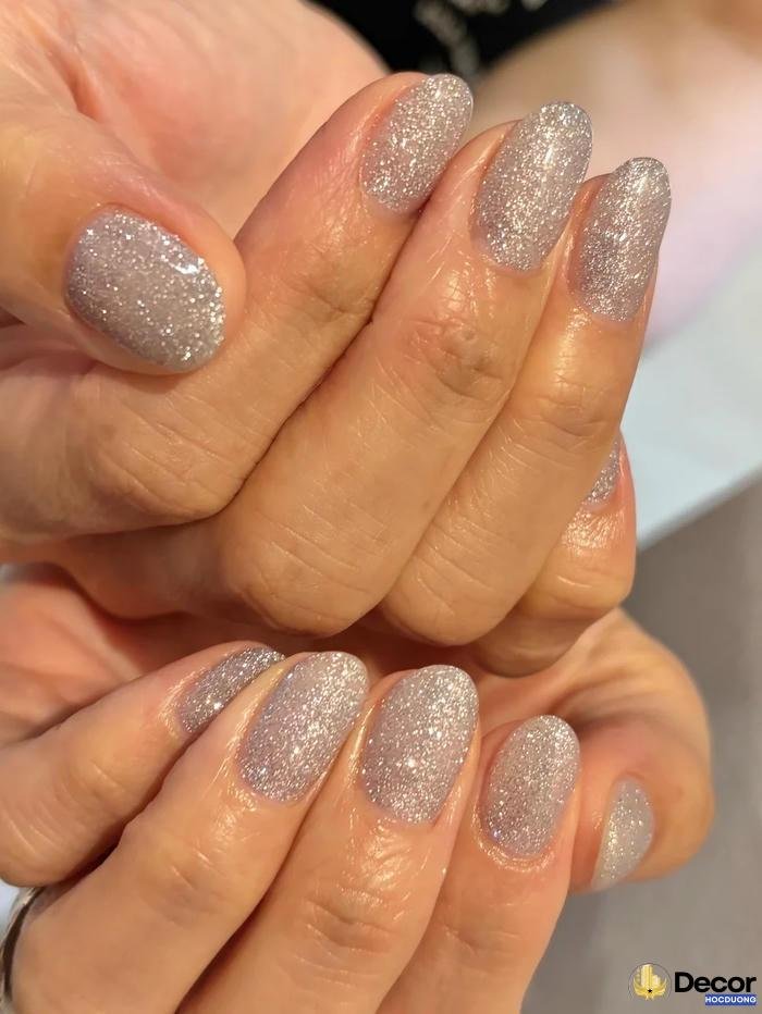nail tráng gương bạc cá tính