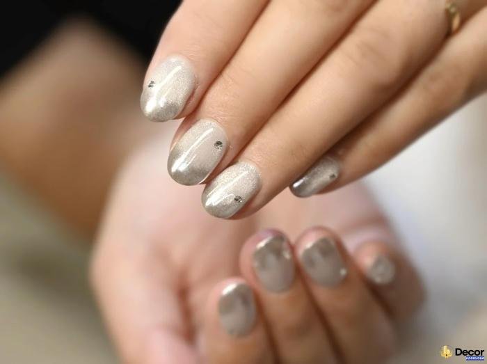 nail tráng gương bạc đơn giản