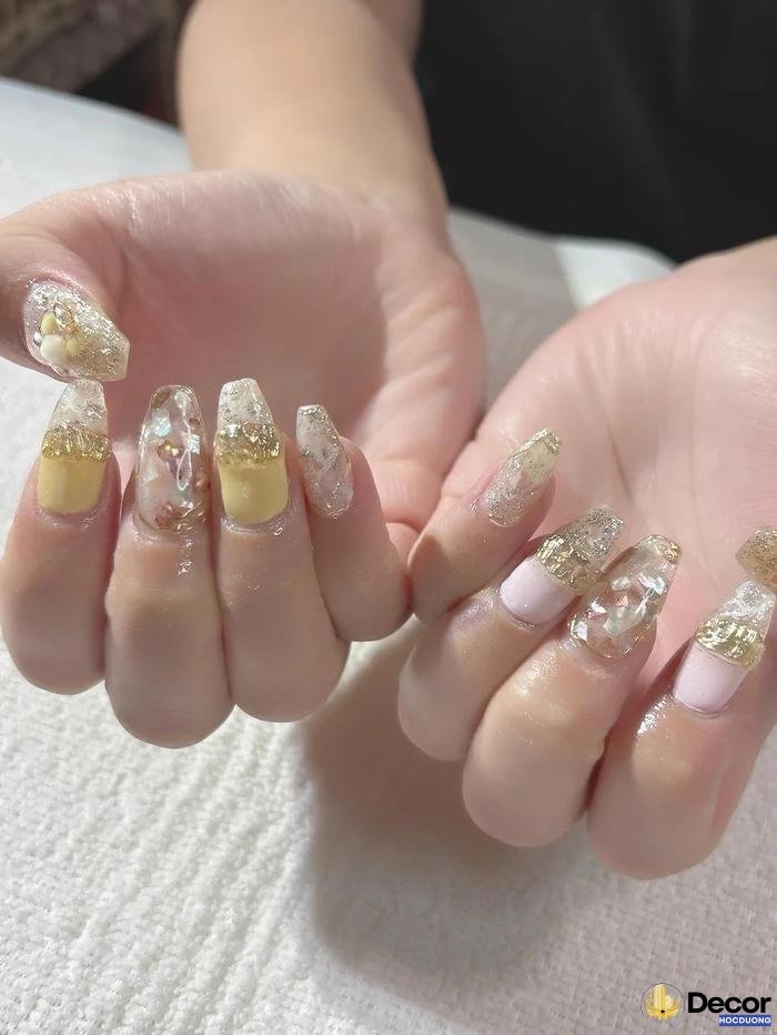 nail tráng gương hiện đại