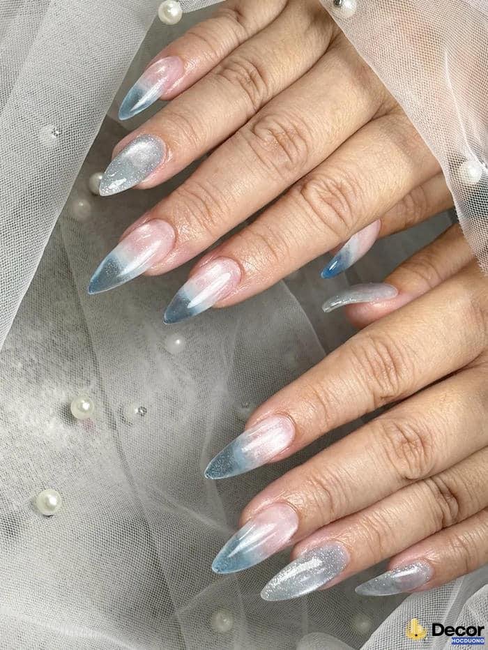 nail trong suốt hiện đại