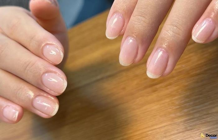 nail trong suốt phong cách