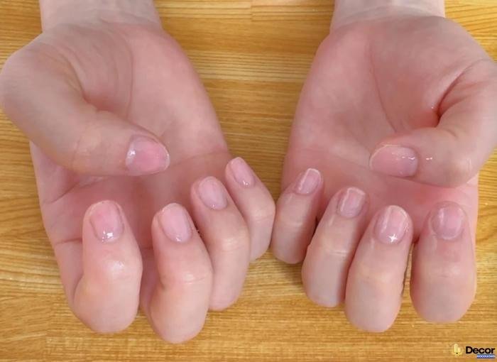 nail trong suốt thời thượng