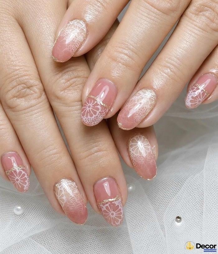 nails pink tinh tế
